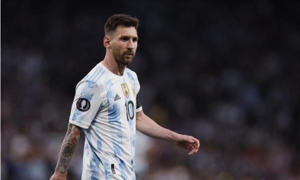 水母科技取得折叠式翻板门专利, 门板折